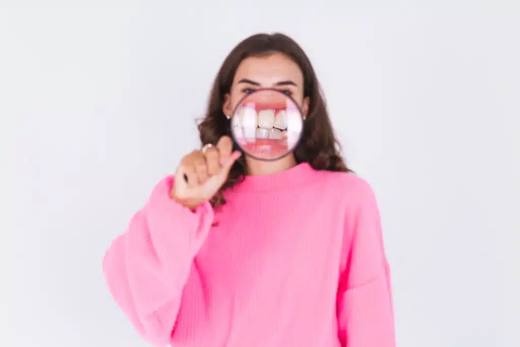 Recesión De Encías Y La Apariencia De Dientes Más Largos en logroño riojadental